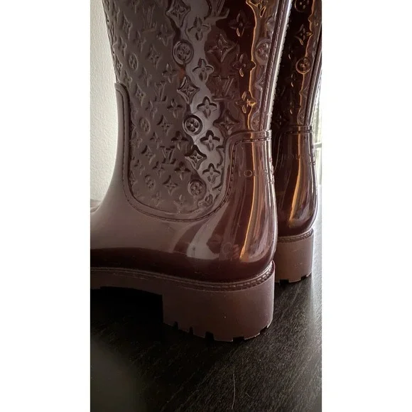 Authentic Louis Vuitton Tall Rain Boots Burgundy Color Size 39 - X listing - Picture 6 of 12